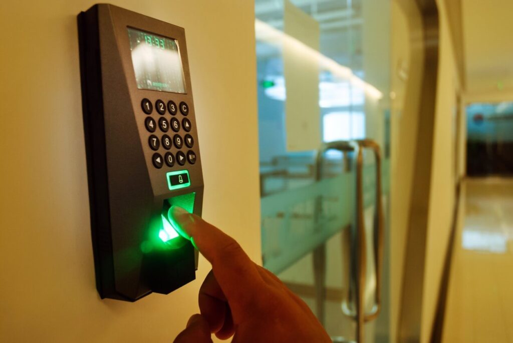 Commercial Keyless Entry System-01