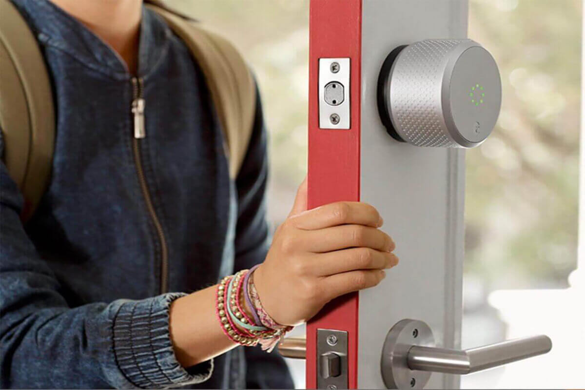Using Smart Locks on Airbnb