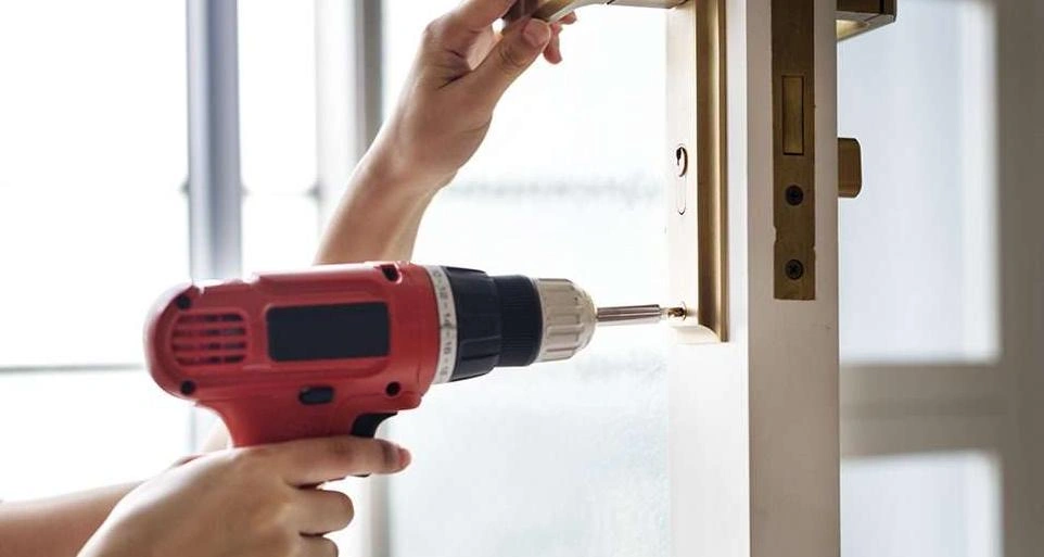 Hotel Door Lock Installation and Maintenance